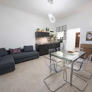Chiaia 74 By Dimorra Naples