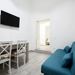Appartamento Vico Mastellone 16, Napoli