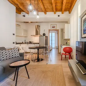 https://crocetta-moderno-bilocale.italymilanhotels.net